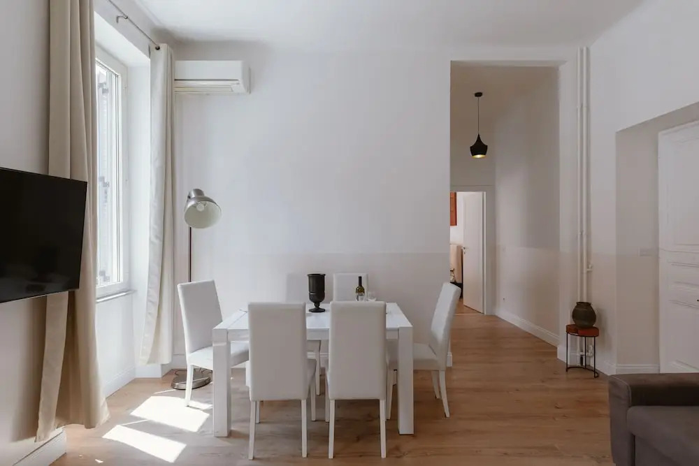 504 Corso Suites