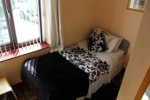 Peakdale Lodge Bed and Breakfast Glossop