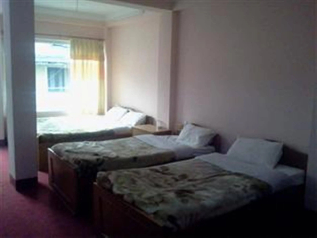Hotel Skylark