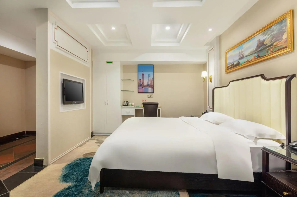 Vienna Classic Hotel (Ningguo Sichuan-Tibet Railway City Government)