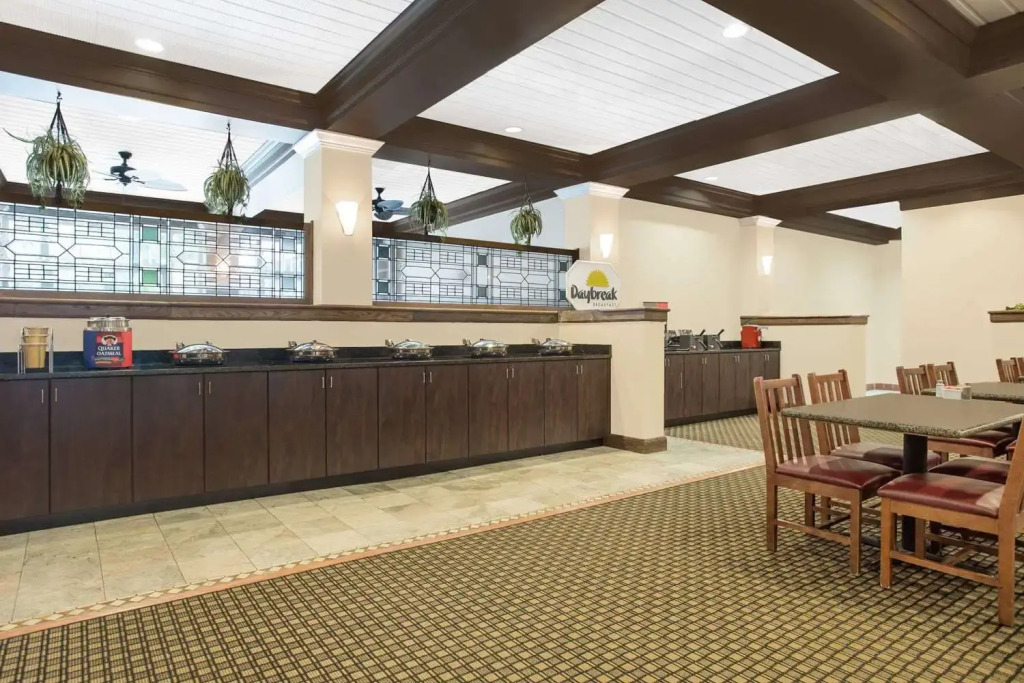 Days Inn - Asheville Mall