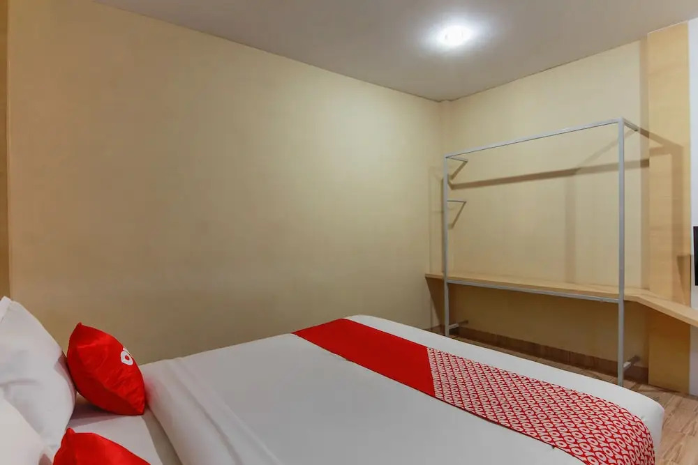 Millenium Inn by OYO Rooms