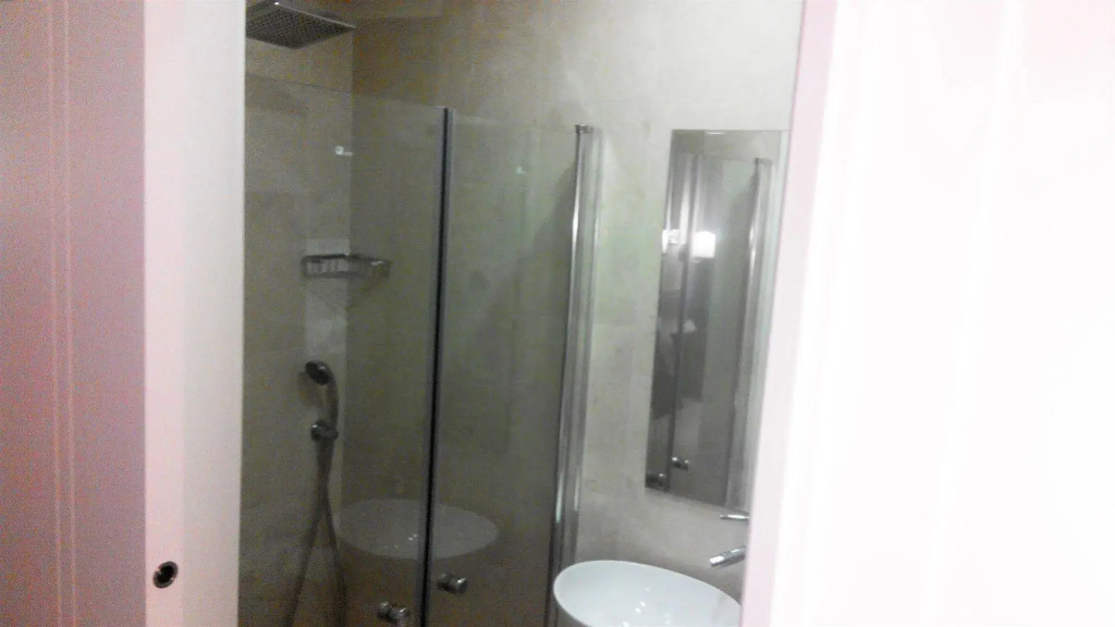Lenis Hotel