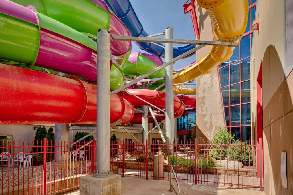 Triple Play Resort Hotel & Suites