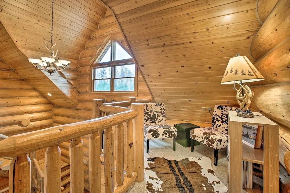 14 Mi to Slopes: Lodge on 104 Acres in Boyne City