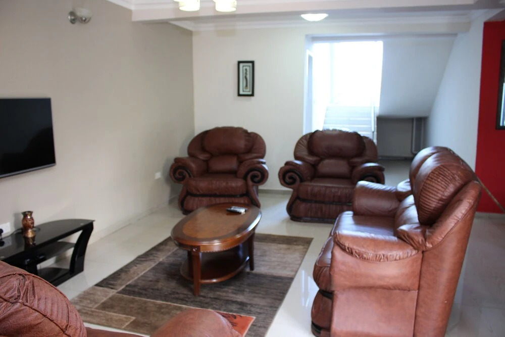 Royal Suites Apartments