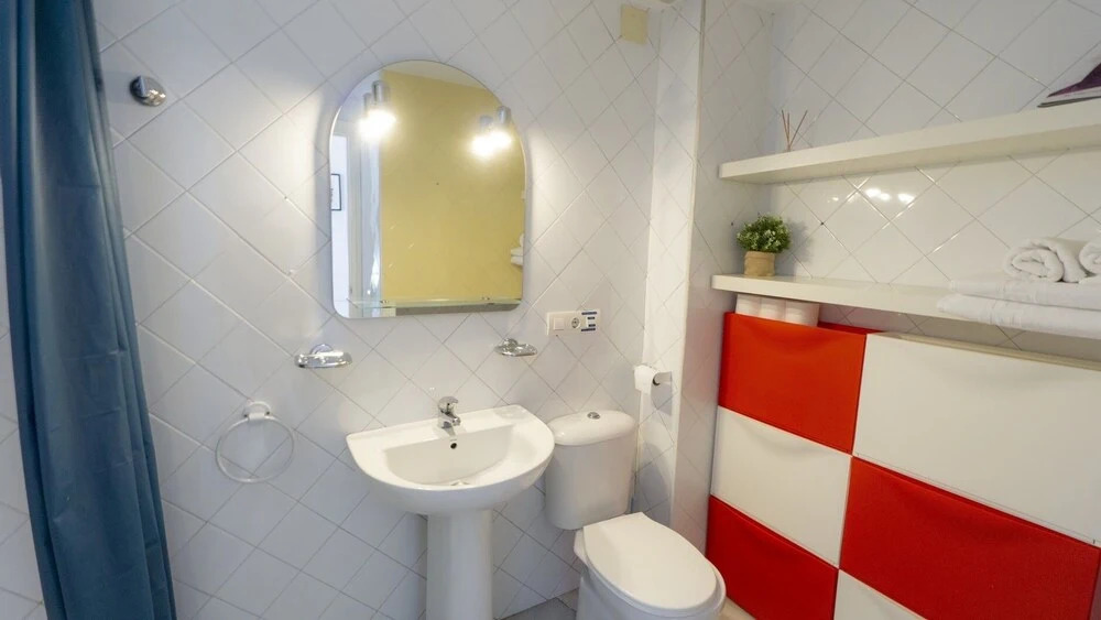 RentalSevilla Estudio con terraza junto a la Alameda