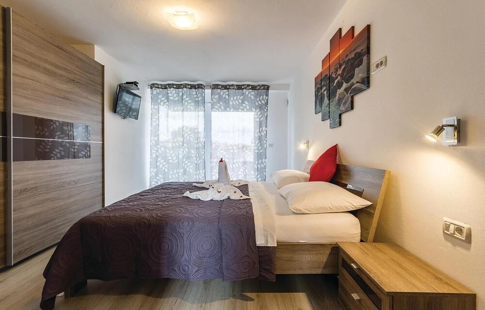 Awesome Home in Pula With Wifi and 4 Bedrooms
