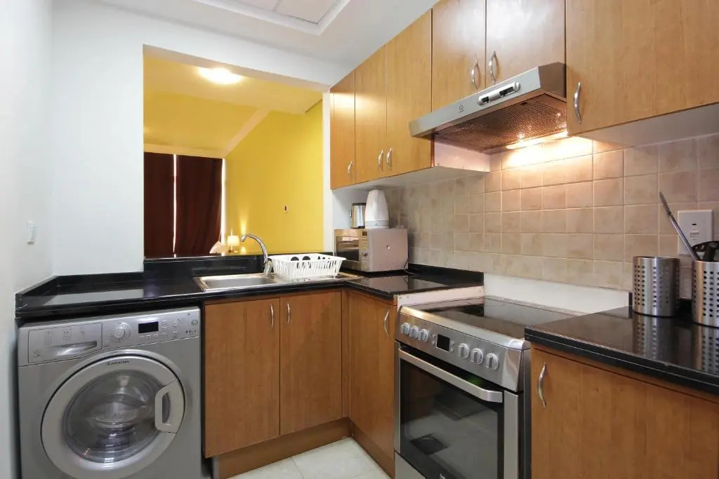 Signature Holiday Homes- Studio Apartment Venetian Tower