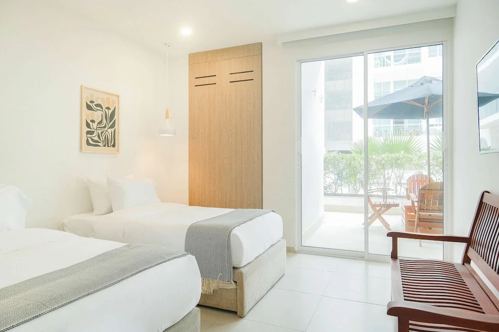 w Deluxe 2BR w Terrace A C in Morros