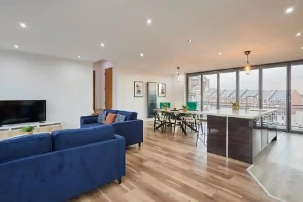 Host Stay The Knight Street Penthouse II
