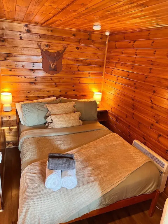 Standard Cabin in Crianlarich, West Highland way
