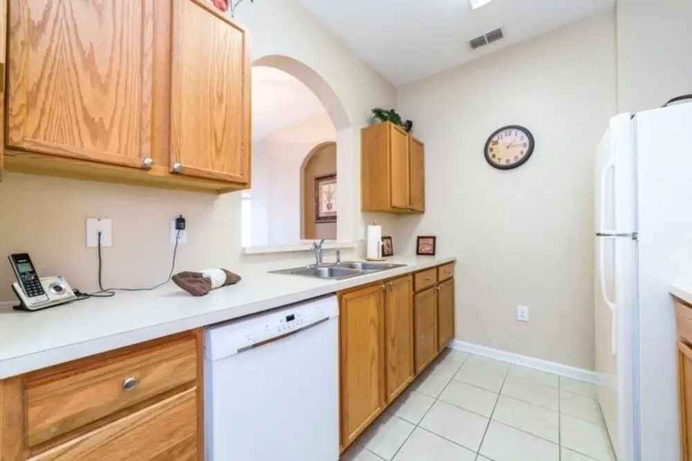 Stylish 3 Bedroom Bathroom Condo In Windsor Hills- 5 Minutes From Disney Townhouse by Redawning
