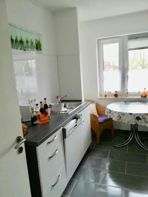 Ingrids Ferienwohnung mit Balkon in Thiede nähe See