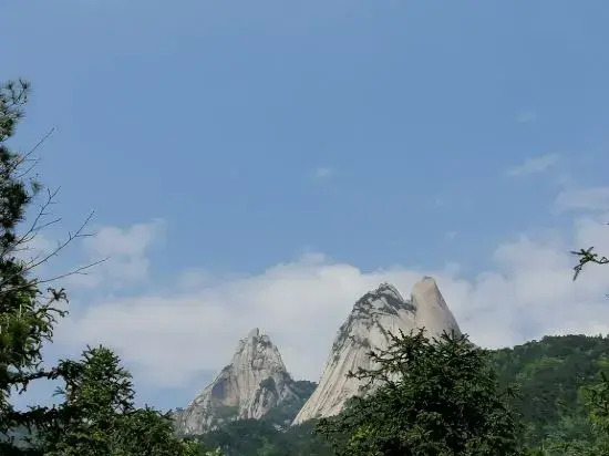 Tianzhu Mountain Zhoujia Manor (Dalongwo Cableway)