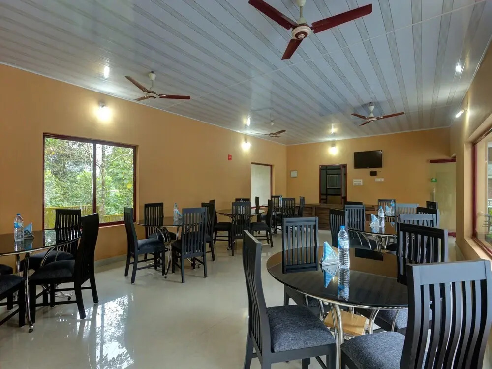 Misty Garden Resorts by OYO Rooms