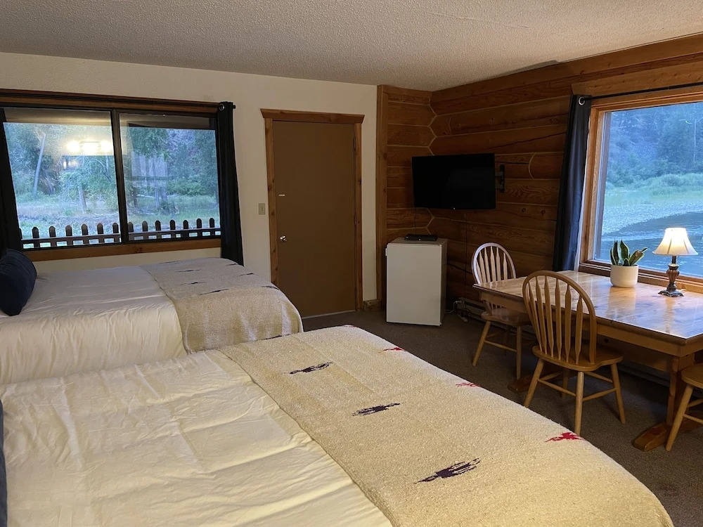 Rivers Fork Lodge