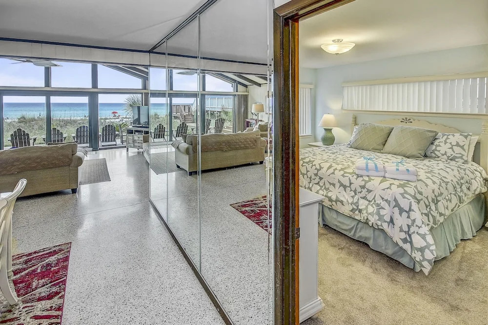 Gulf Front 3bd/2ba Home With Private Beach Access!