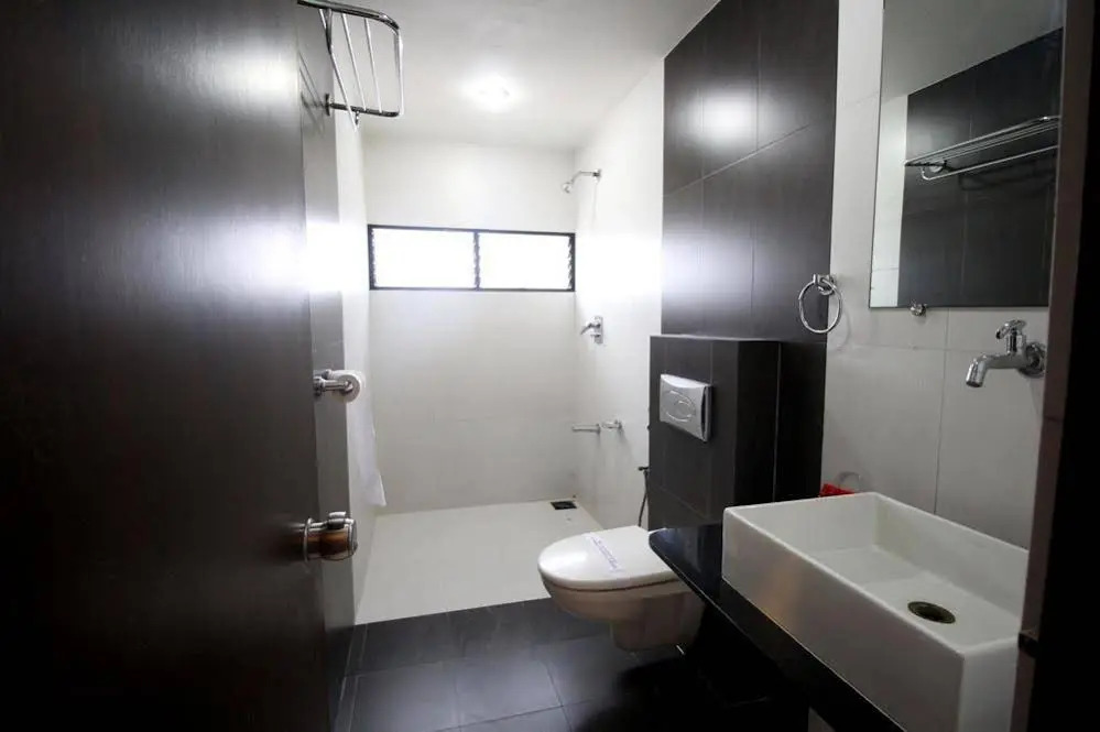 OYO Rooms Ahmedabad Maninagar Station