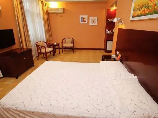 QMAX Peninsula Hotel (Huainan Top 100 Business and Trade)