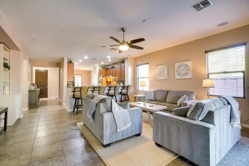 Peoria Getaway w/ Patio < 1 Mi to Hiking Trails!