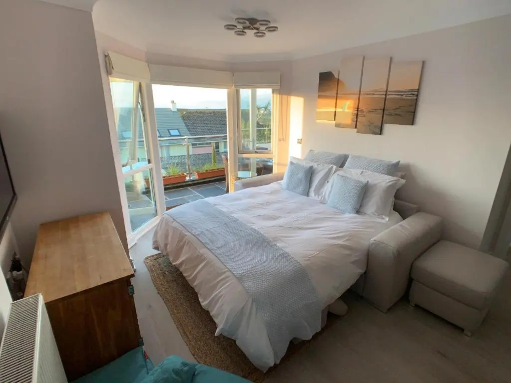 SEA BEACH & COASTAL VIEWS from LRG SUN TERRACE G Bay Apartments OVERLOOKS FISTRAL BEACH MOST DESIRABLE LOCATION SLEEPS & DINES 6 which includes SOFABED 2 BATHROOMS AL FRESCO Dining Smart tv all rooms PRIVATE PARKING 2 CARS sat-sat only April-Nov please