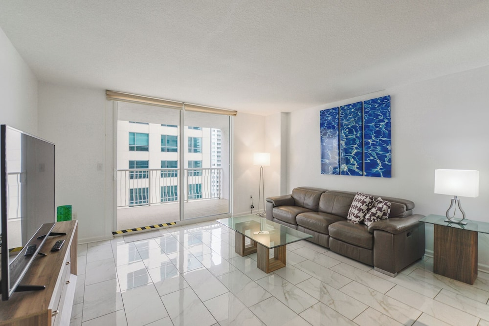 Brickell Bay 2308