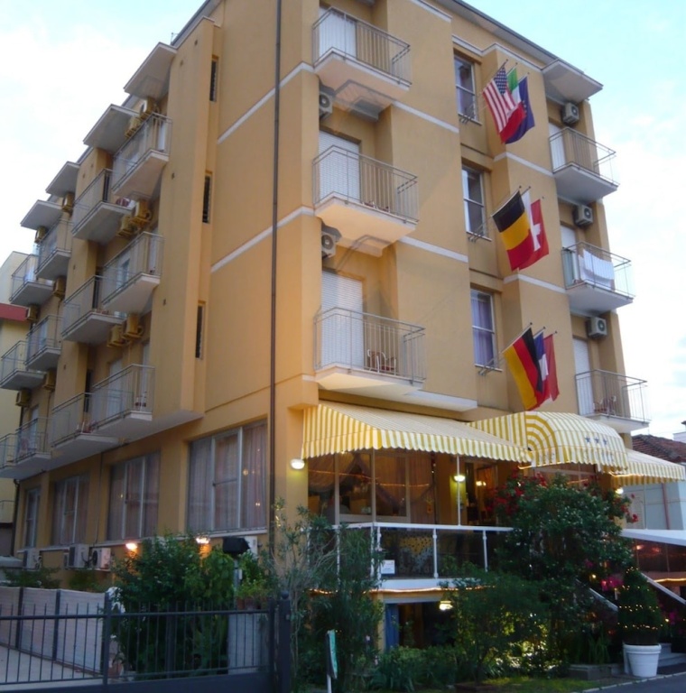 Hotel Giumer