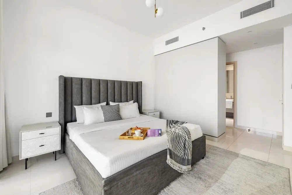 2BR Beachfront Gem with Dazzling Views of the Palm