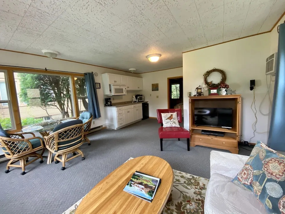 Peters Sunset Beach Resort and Golf