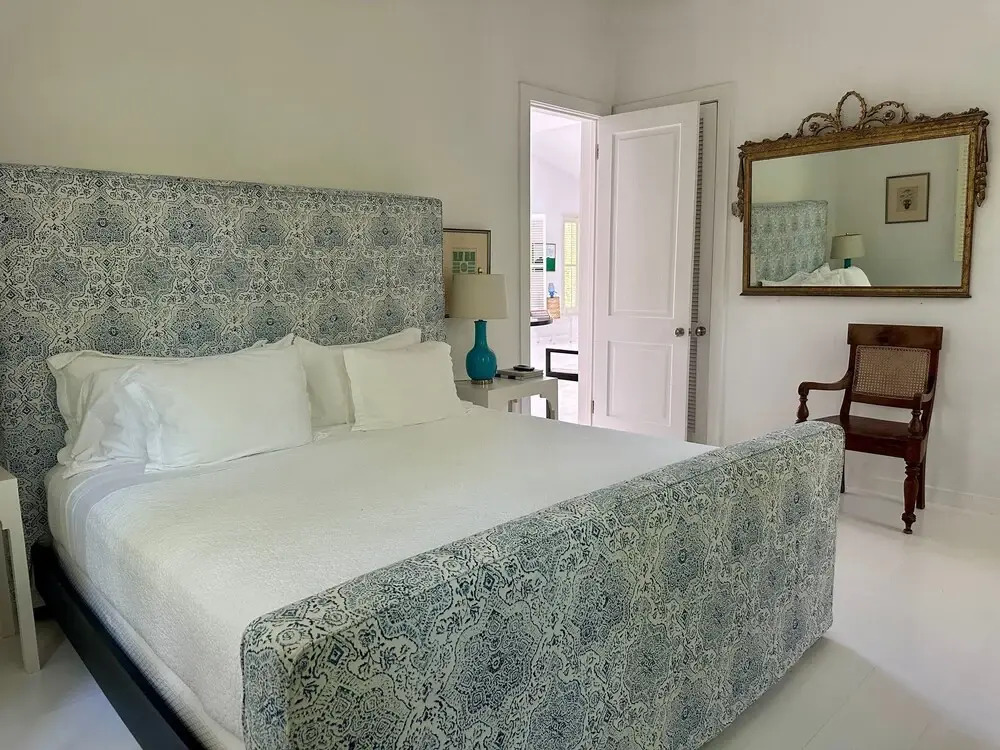 Hibiscus Hill Cricket Pavilion - Retreat Near Pink Sand Beach 2 Bedroom Cottage