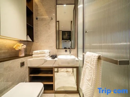 Shiguang ONE International Apartment KKone Futian Port Branch