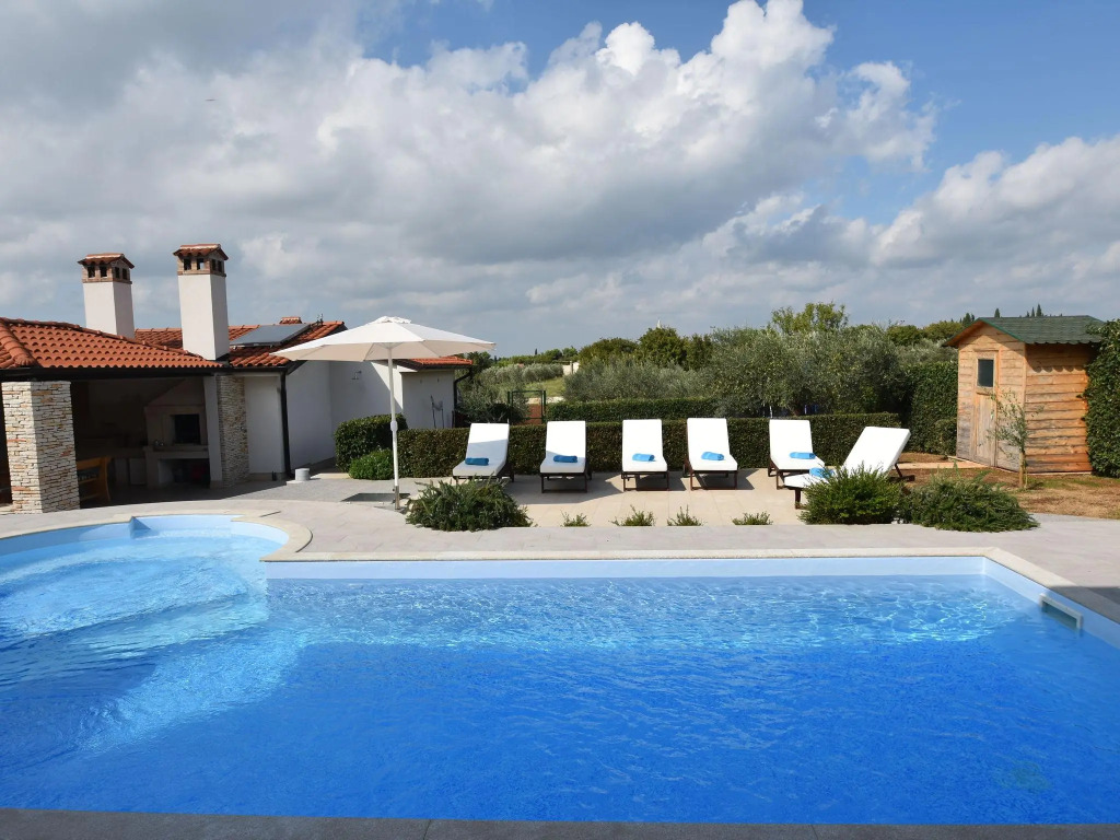 Luxurious Villa in Lavanda in Kanfanar