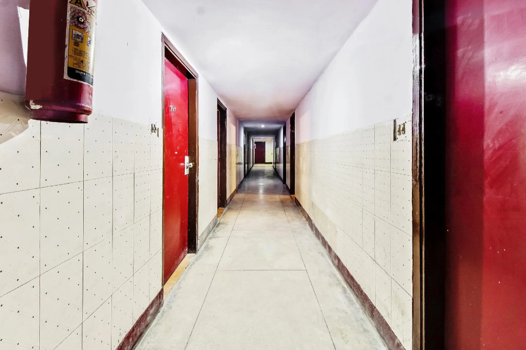 OYO 29077 Hotel Ratandeep