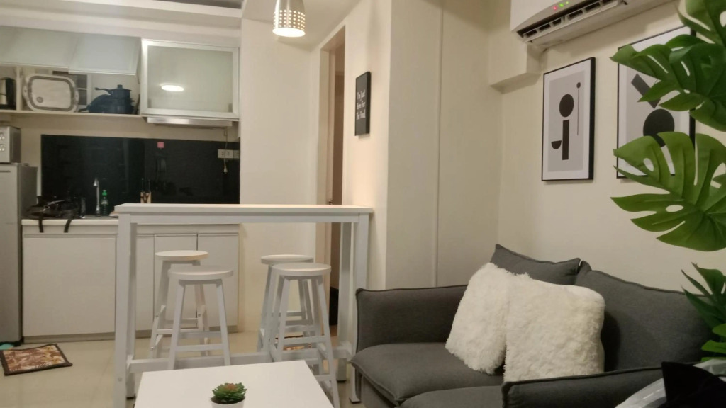 A2J Luxury BGC 2BR Loft Near Malls, Burgos Circle