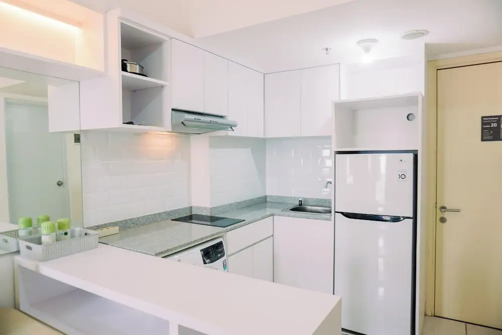 Scenic And Homey 2Br Apartment M-Town Residence Near Mall