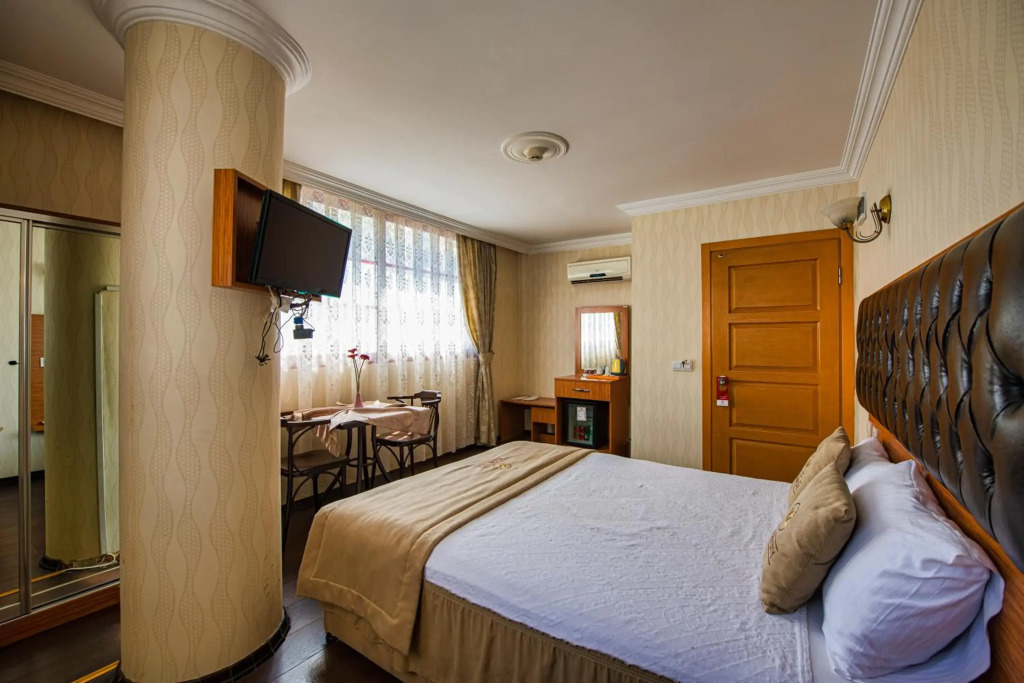 Kozan City Hotel