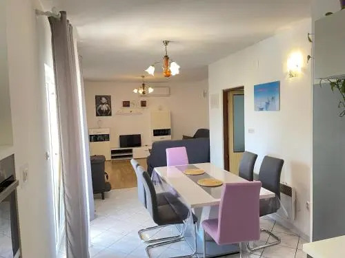 Apartments Lores