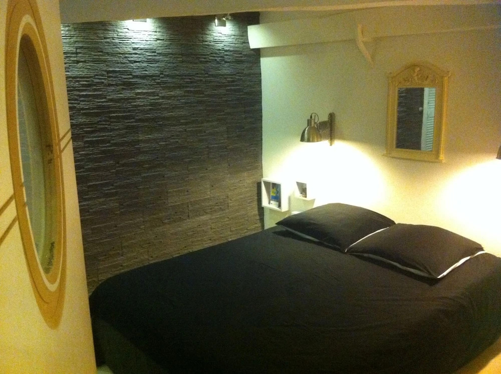 Marseillecity - Loft Side Room