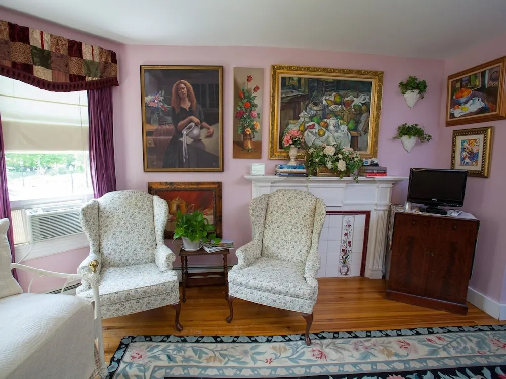 Fairlawn Inn