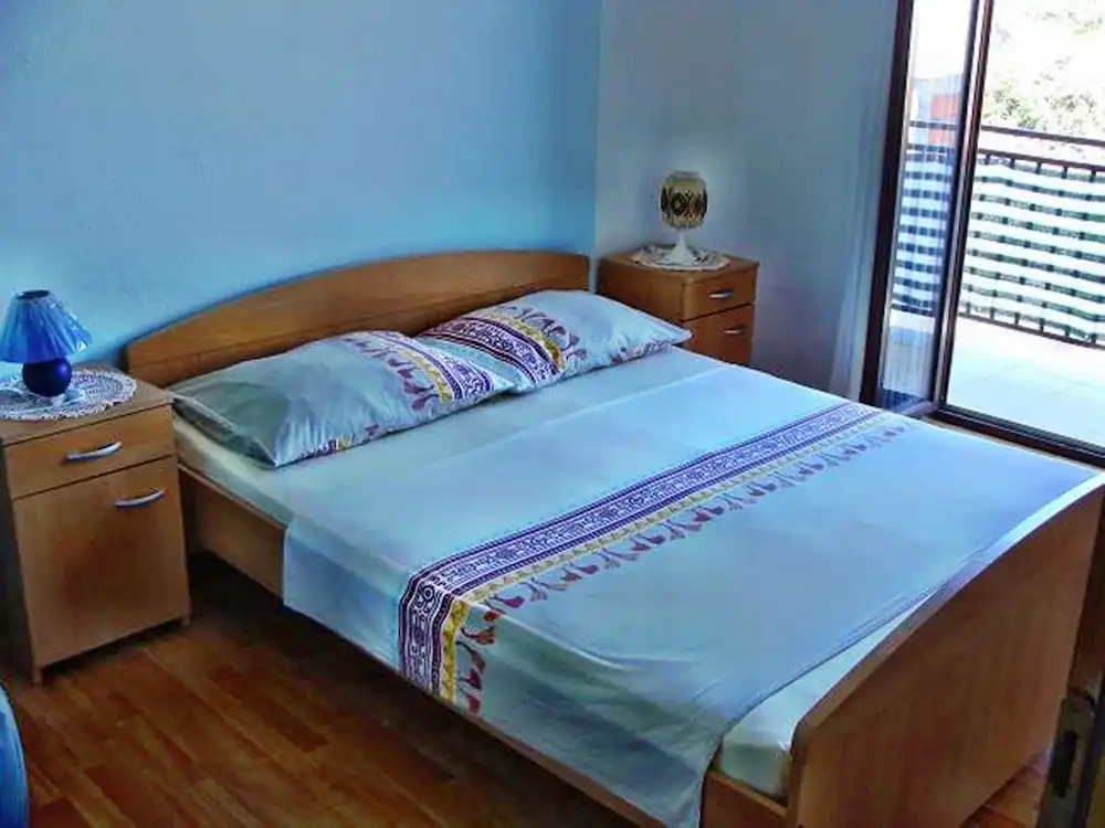Apartments Pleadin