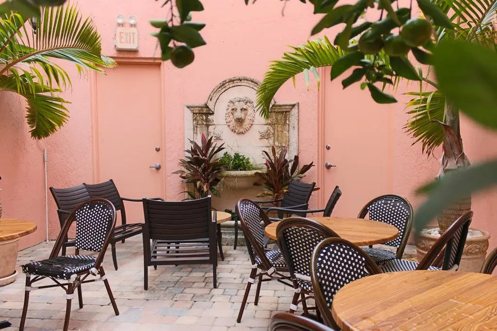 Casa Victoria Orchid Hotel