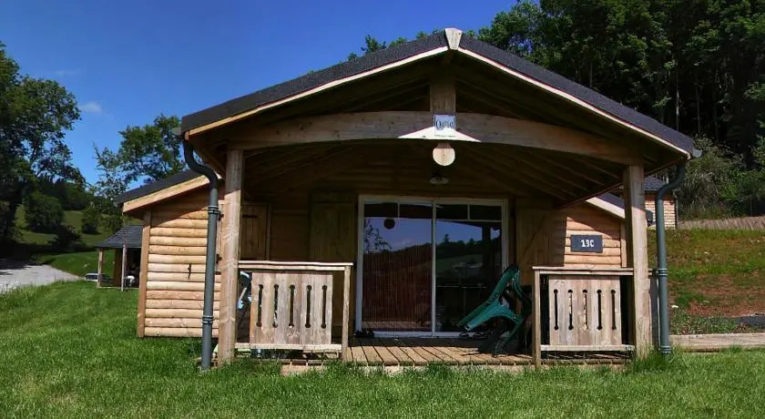 Camping Des Sources Chaudes