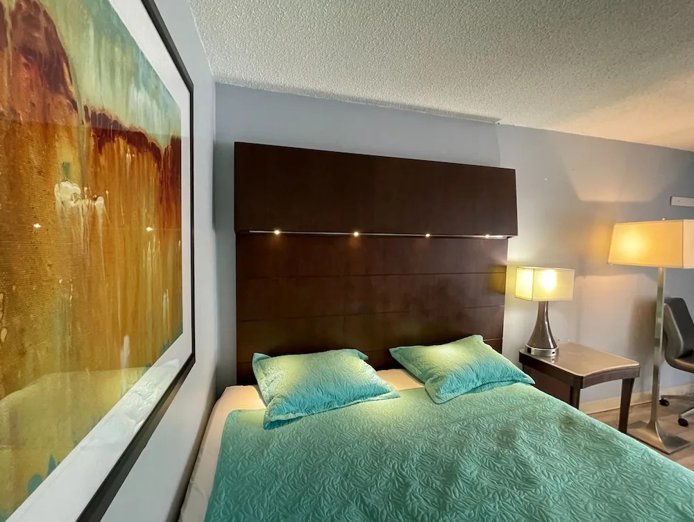 Lamplighter Inn By OYO Charlotte Airport Area