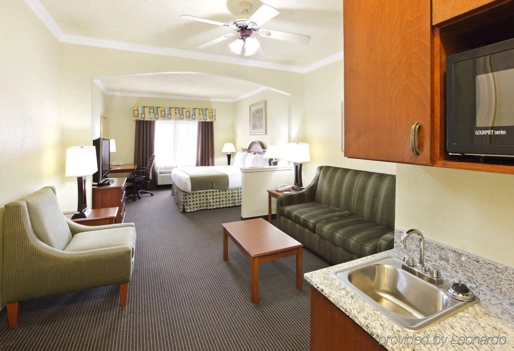 Holiday Inn Express Hotel & Suites Greenville by IHG