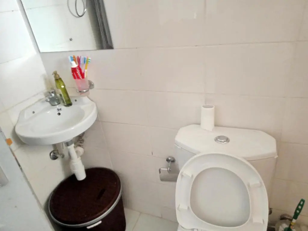 Lovely ensuite studio apartment, with free wi-fi.