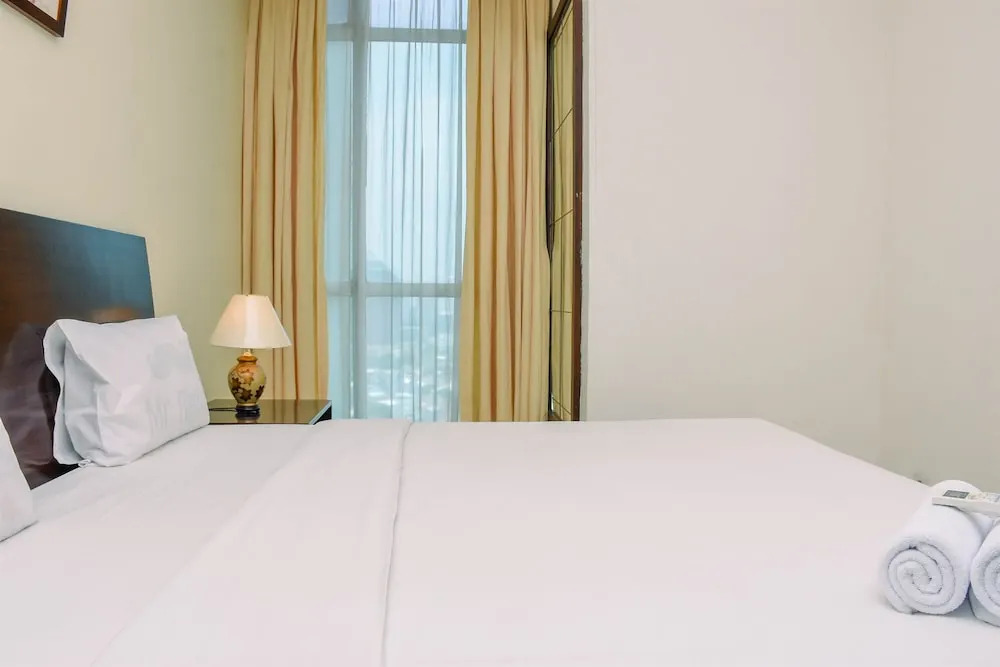 Elegant And Comfort 1Br + Extra Room Apartment At Bellagio Residence
