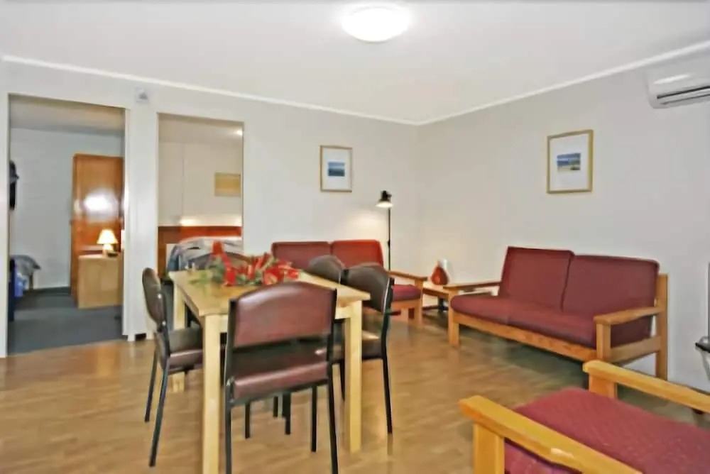 Kon Tiki Apartments
