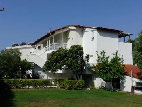 Aristides Hotel