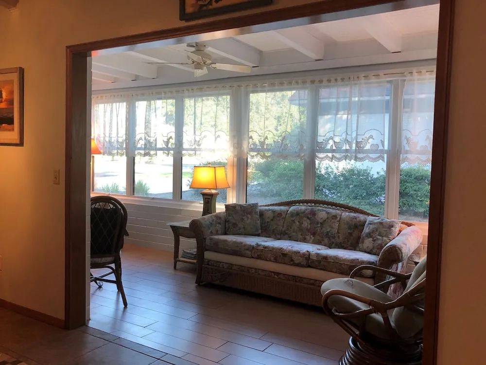 BARRONHAUS home